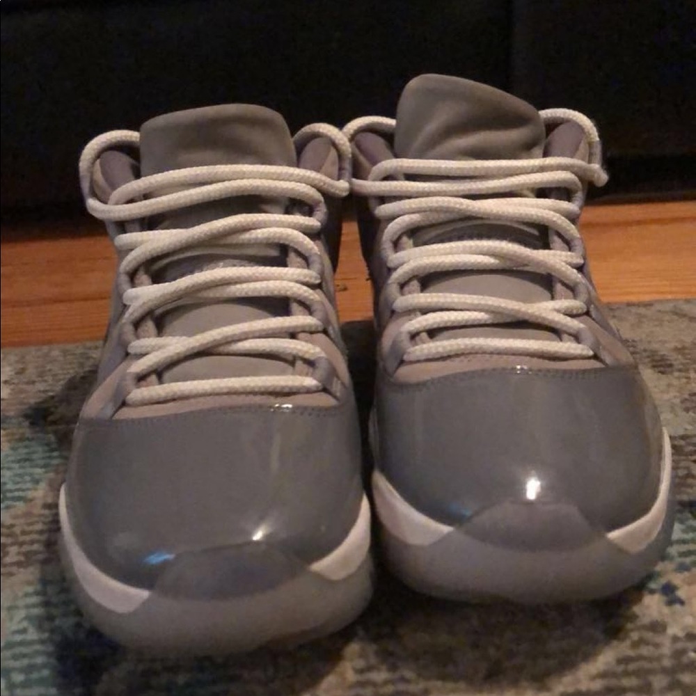 Jordan 11 low cool grey